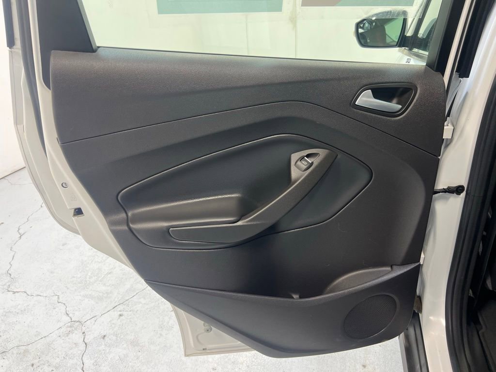 Used 2017 Ford C-MAX SE image 24