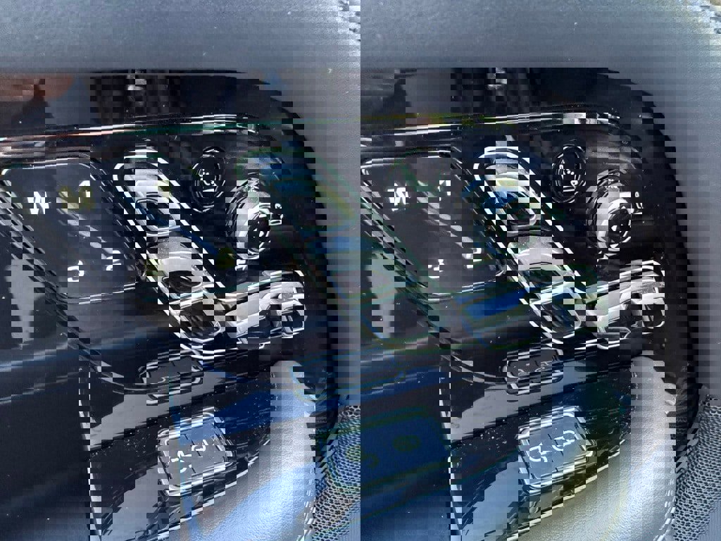 Used 2019 Land Rover Range Rover SV Autobiography Dynamic image 27