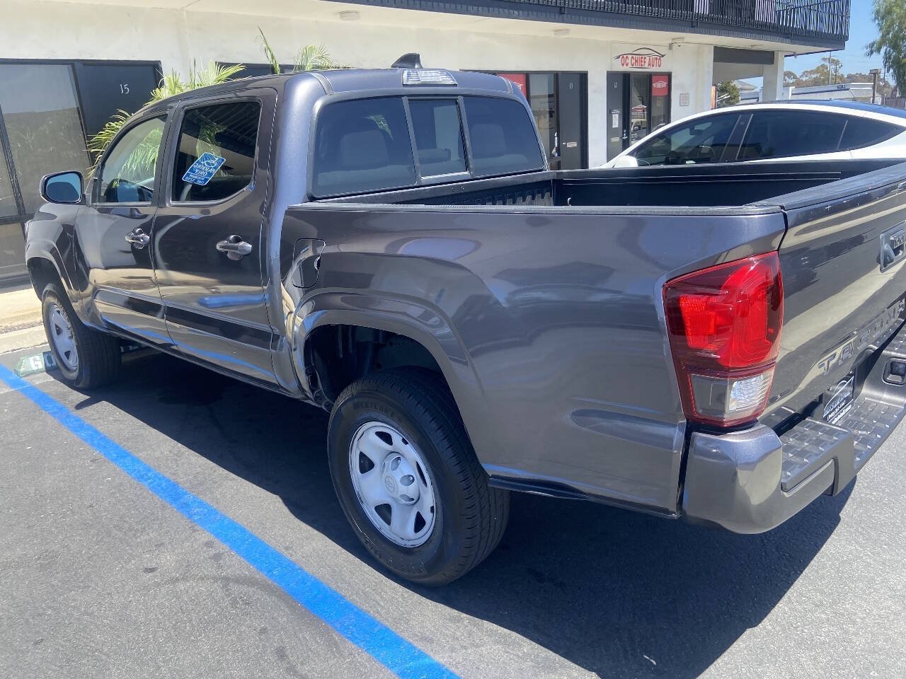 Used 2021 Toyota Tacoma SR w/ SR Convenience Package RWD image 6