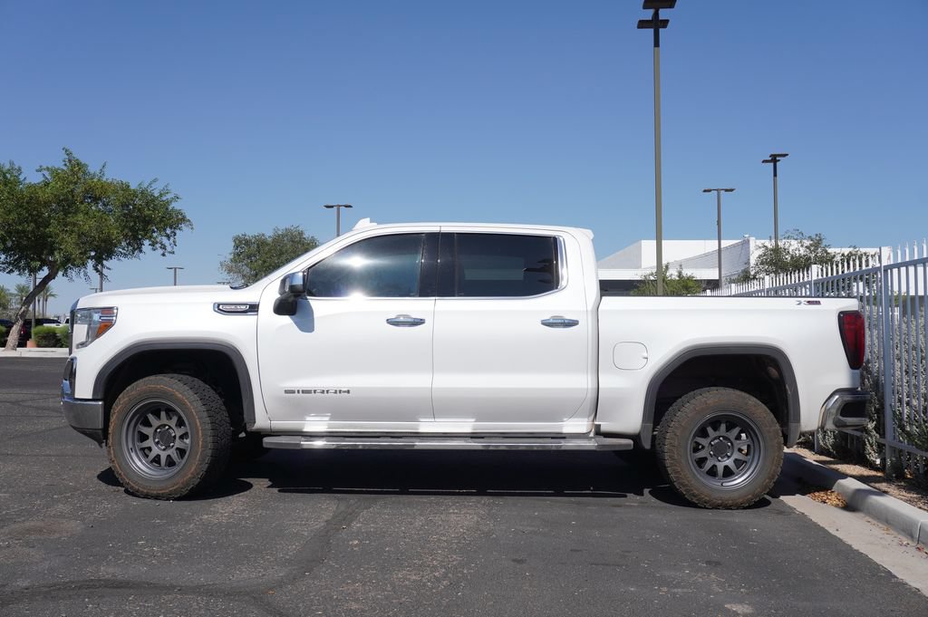 Used 2022 GMC Sierra 1500 SLT w/ SLT Premium Package AWD/4WD image 2