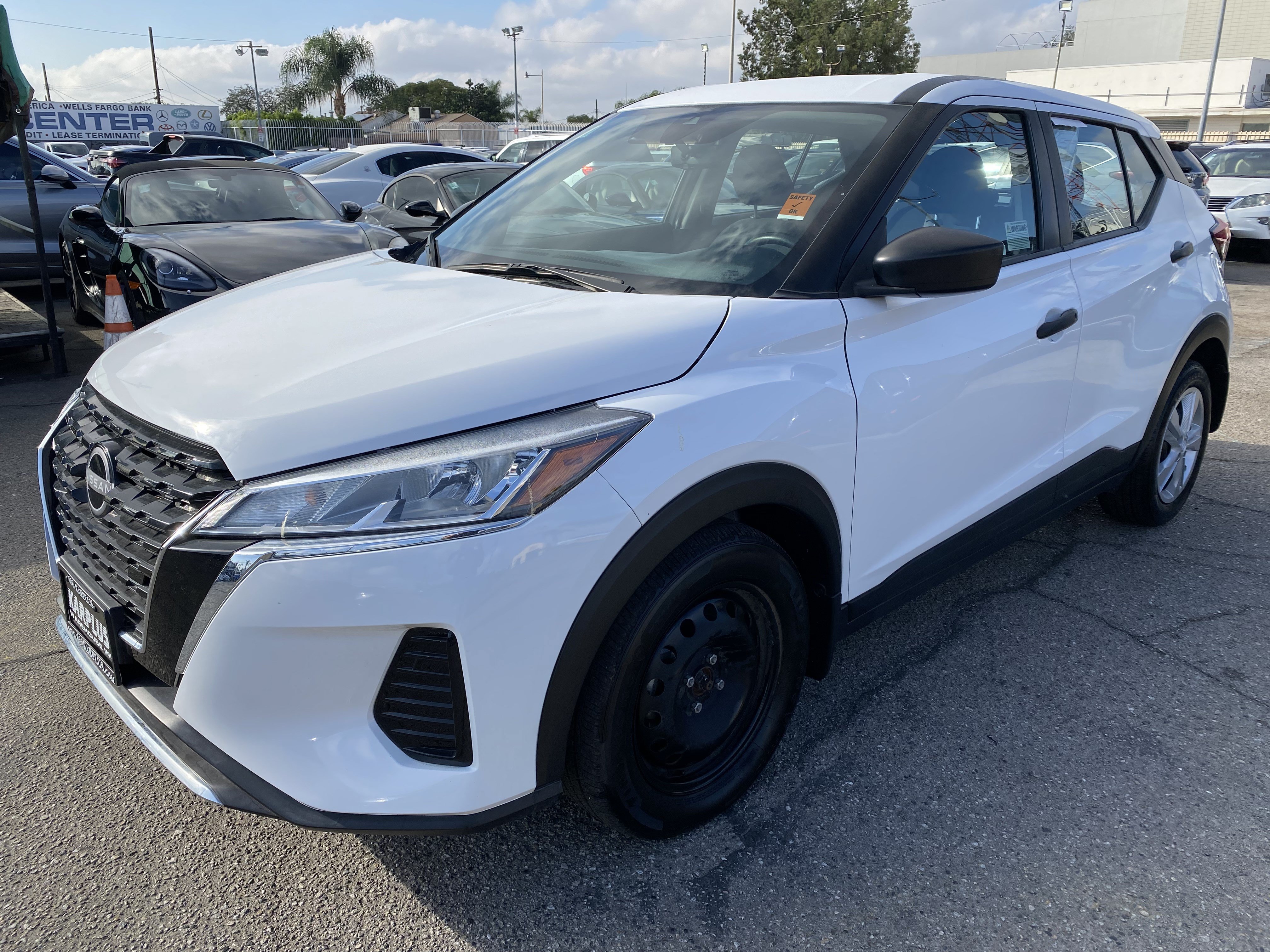 Used 2024 Nissan Kicks S w/ Interior Electronics Package FWD image 2