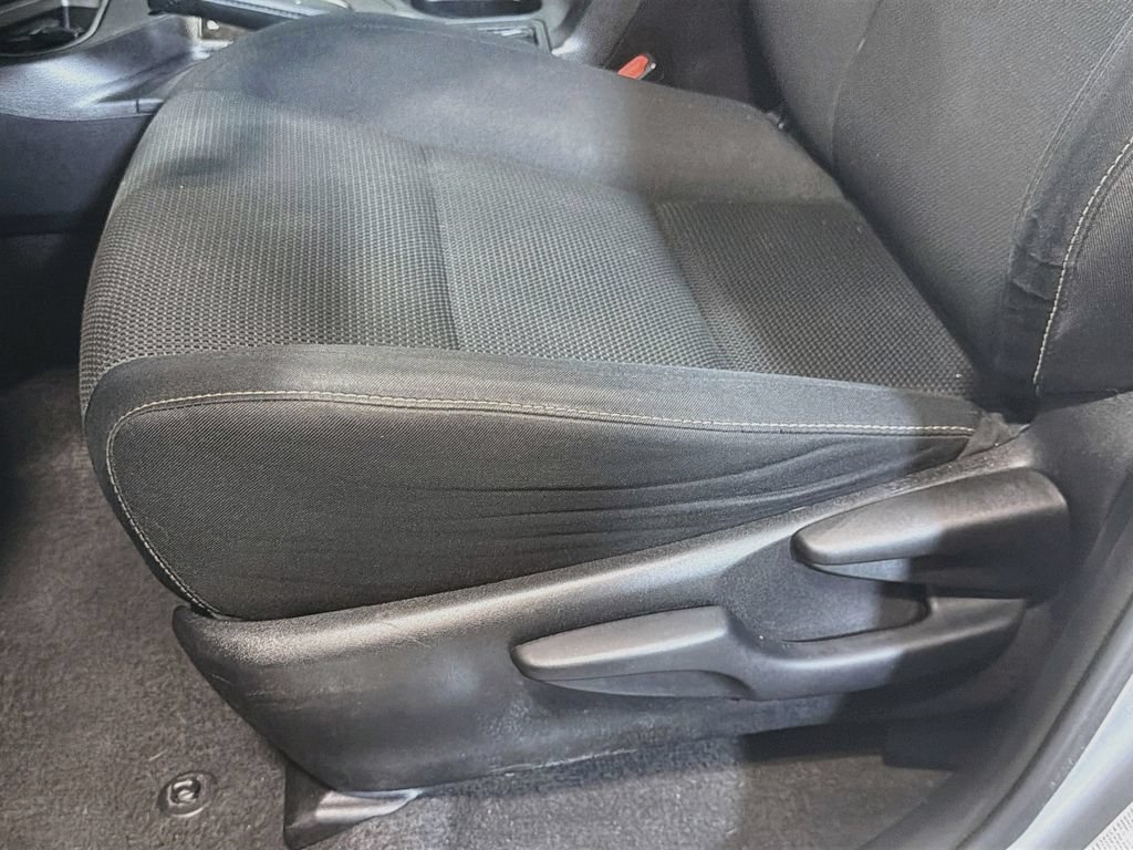 Used 2017 Toyota RAV4 XLE AWD/4WD image 14
