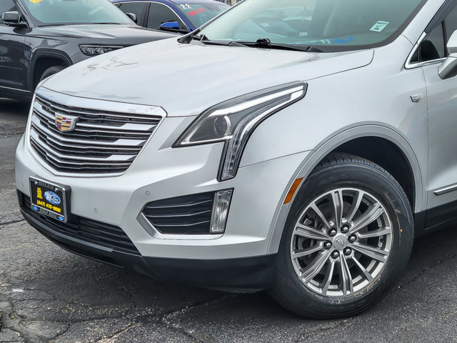 Used 2018 Cadillac XT5 Luxury w/ Driver Awareness Package AWD/4WD image 2