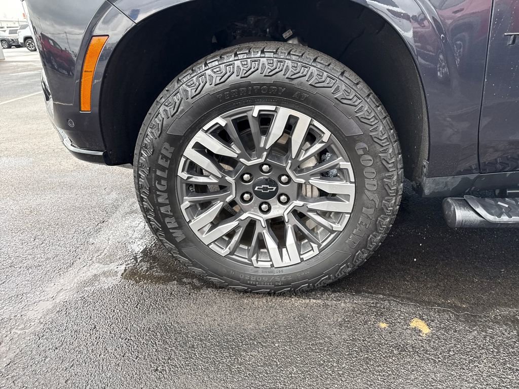 Used 2025 Chevrolet Tahoe Z71 image 34