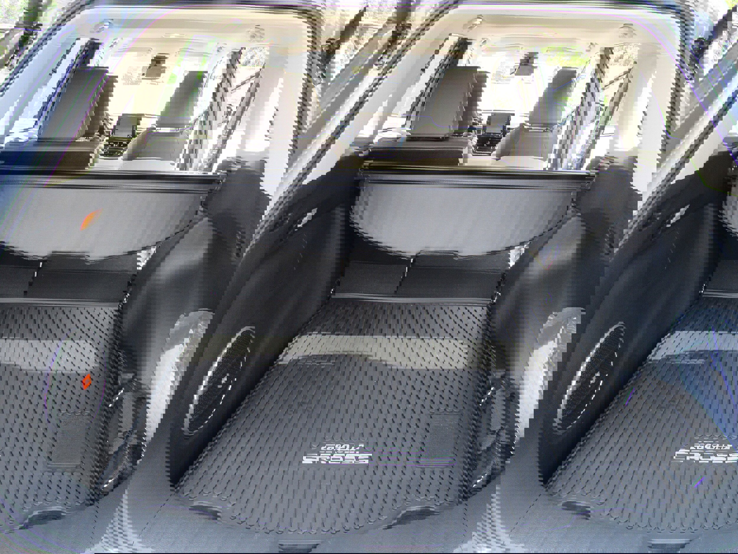 Used 2022 Toyota Corolla Cross XLE image 41