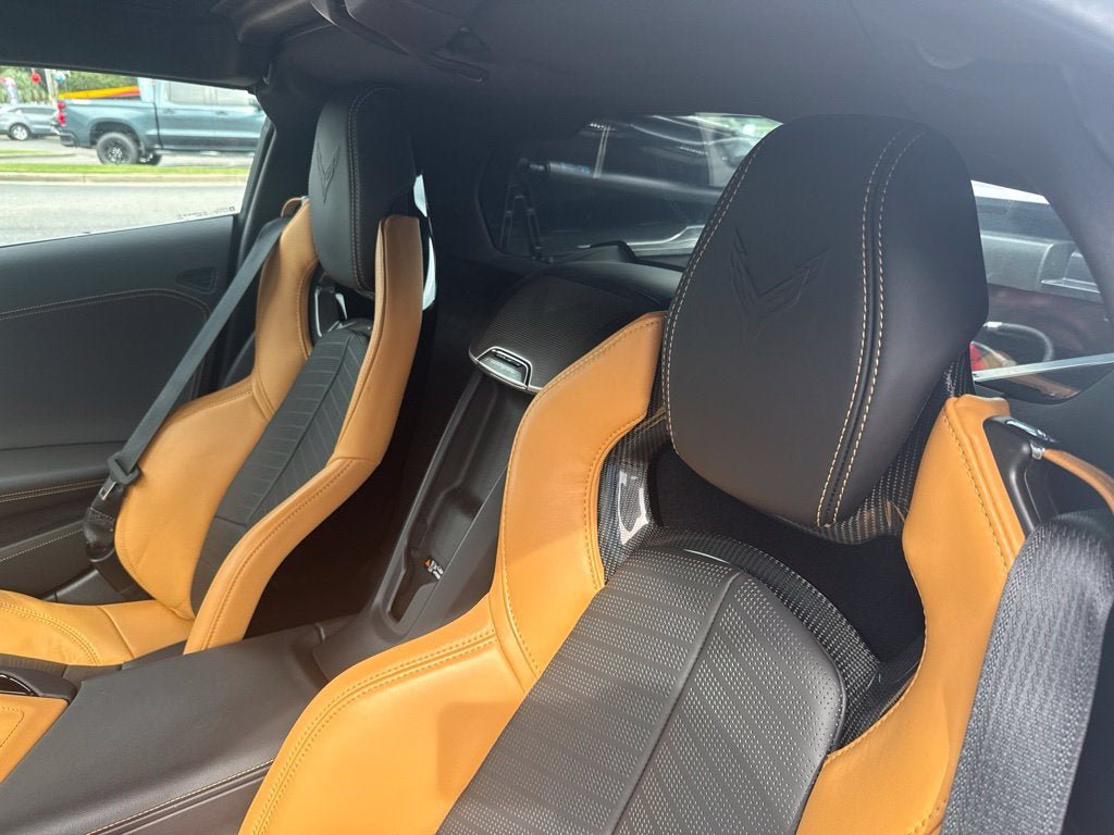Used 2025 Chevrolet Corvette Stingray Preferred Cpe RWD image 3