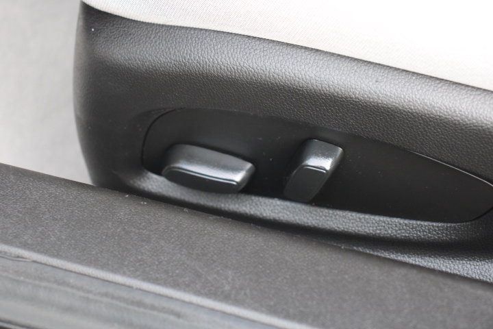 Used 2023 Chevrolet Camaro LT image 17