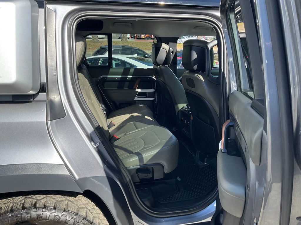 Used 2020 Land Rover Defender 110 HSE AWD/4WD image 53