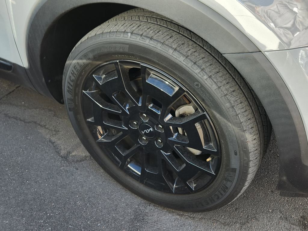 Used 2022 Kia Telluride SX w/ SX Prestige Package image 8