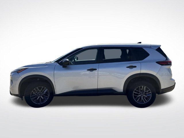 Used 2024 Nissan Rogue S AWD/4WD image 5