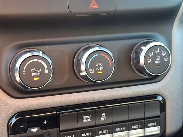 Used 2024 RAM 2500 Tradesman w/ Chrome Appearance Group image 15