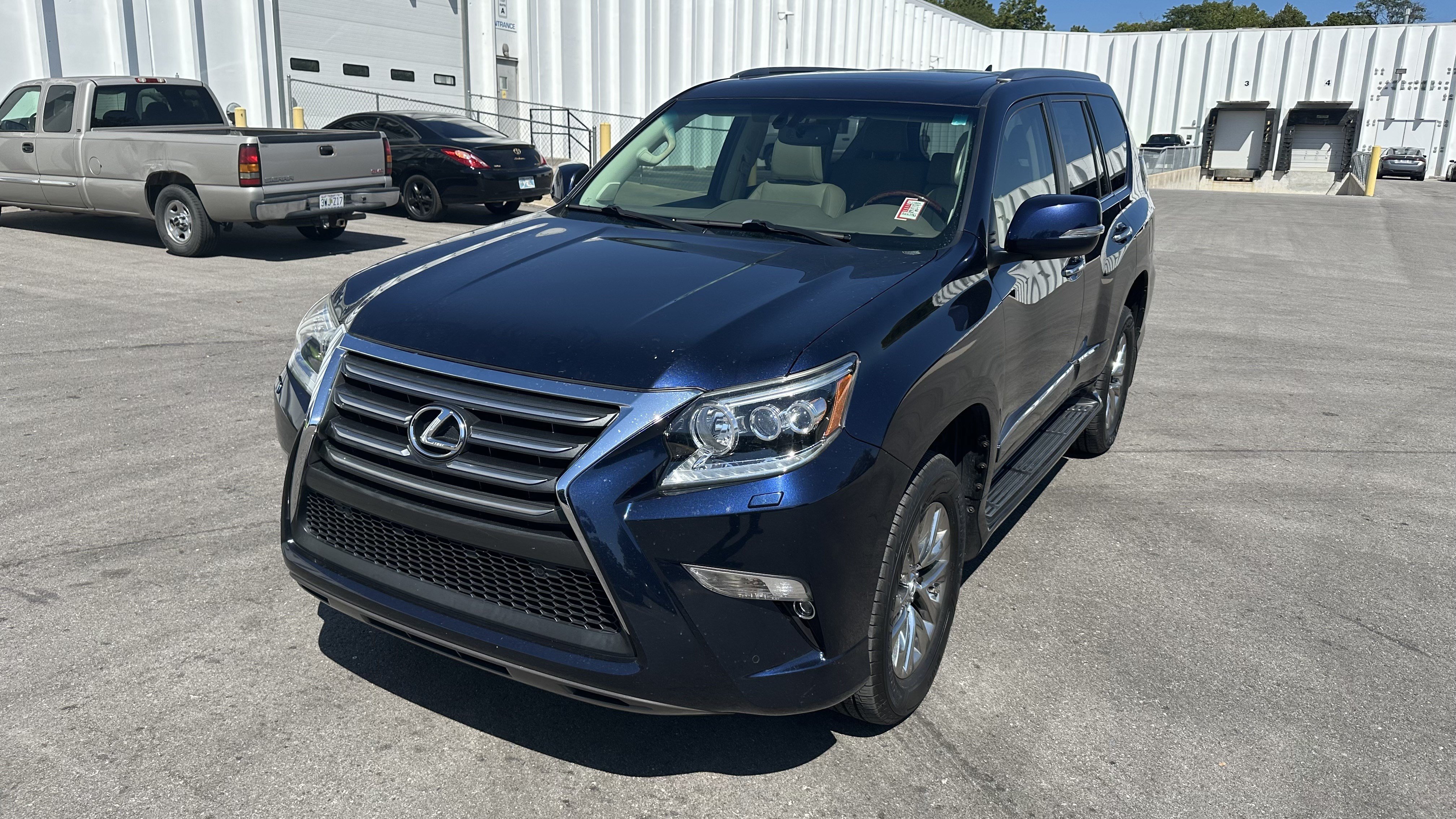 Used 2017 Lexus GX 460 Premium w/ Premium Package AWD/4WD image 5