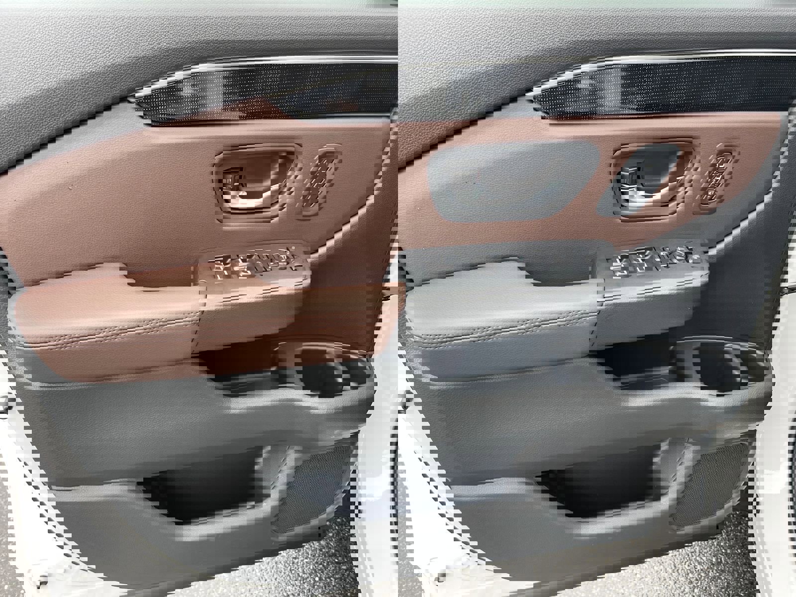 New 2025 Honda Pilot Elite image 10