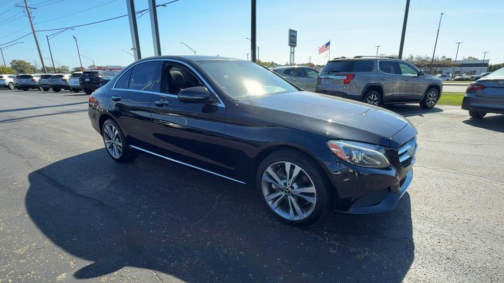 Used 2018 Mercedes-Benz C 300 4MATIC Sedan image 2