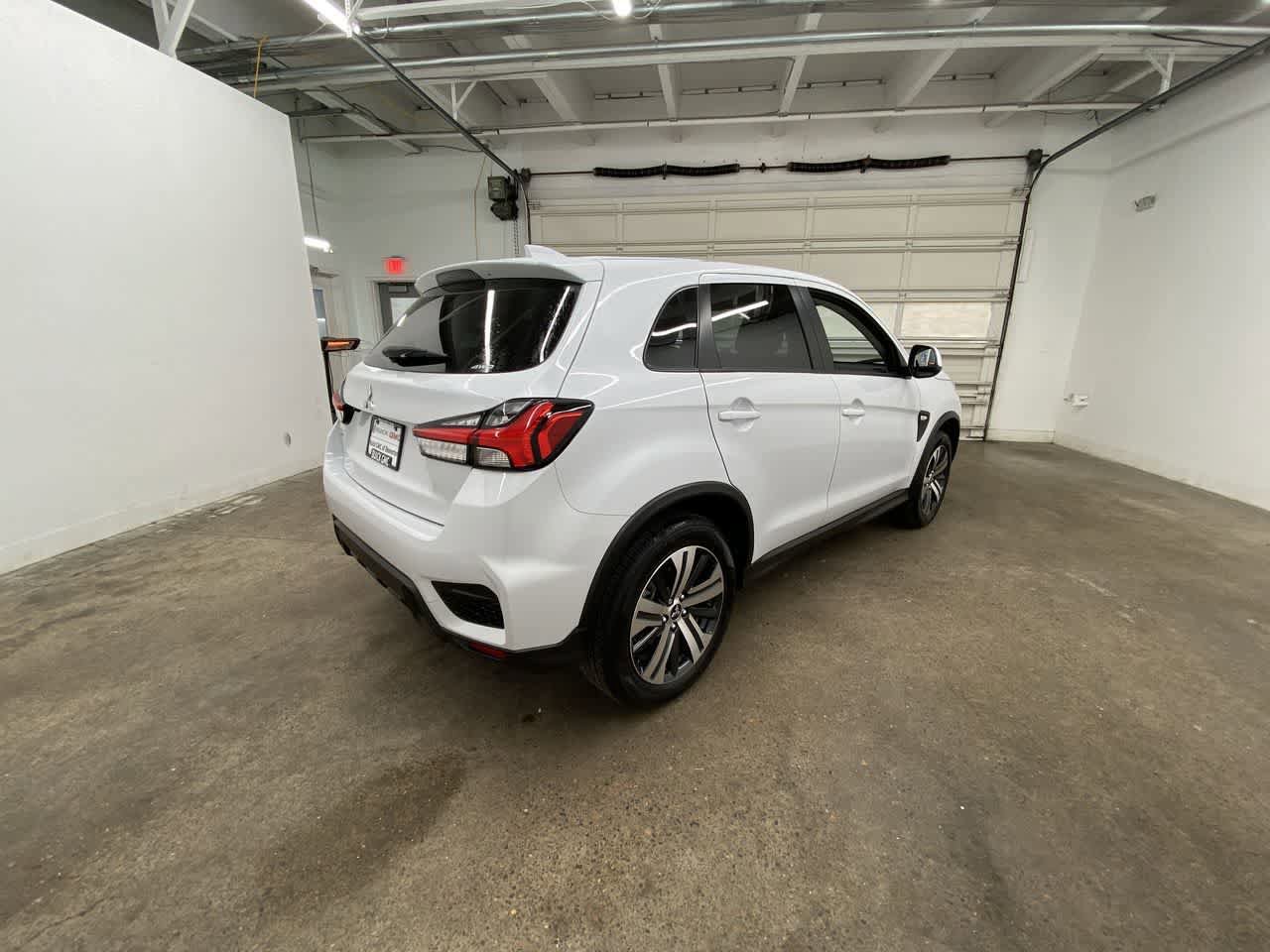 Used 2025 Mitsubishi Outlander Sport ES AWD/4WD image 6