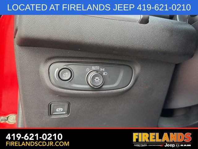 Used 2024 GMC Terrain SLE w/ LPO, Floor Liner Package image 18