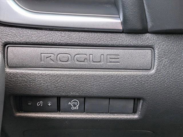 Used 2024 Nissan Rogue S FWD image 16
