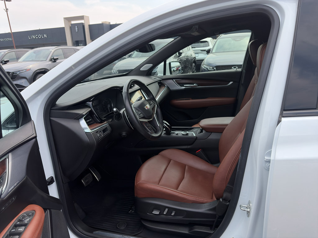 Used 2024 Cadillac XT5 Sportv w/ LPO, Floor Liner Package AWD/4WD image 11