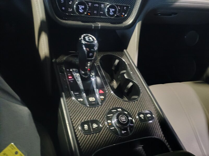 Used 2019 Bentley Bentayga AWD/4WD image 24