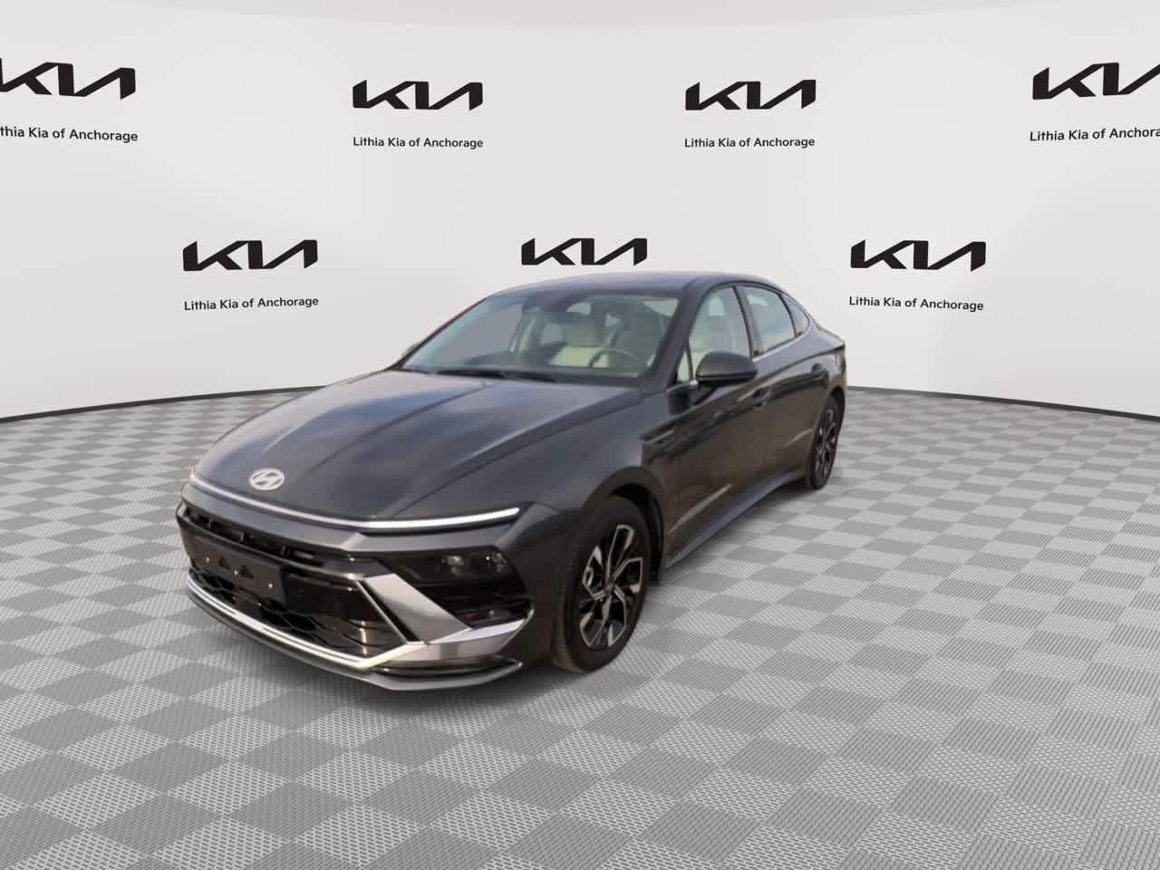 Used 2025 Hyundai Sonata SEL FWD image 4