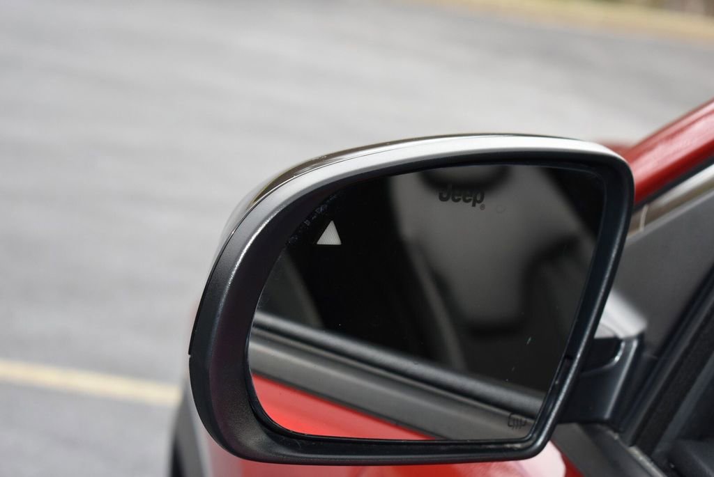 Used 2025 Jeep Compass Latitude image 22