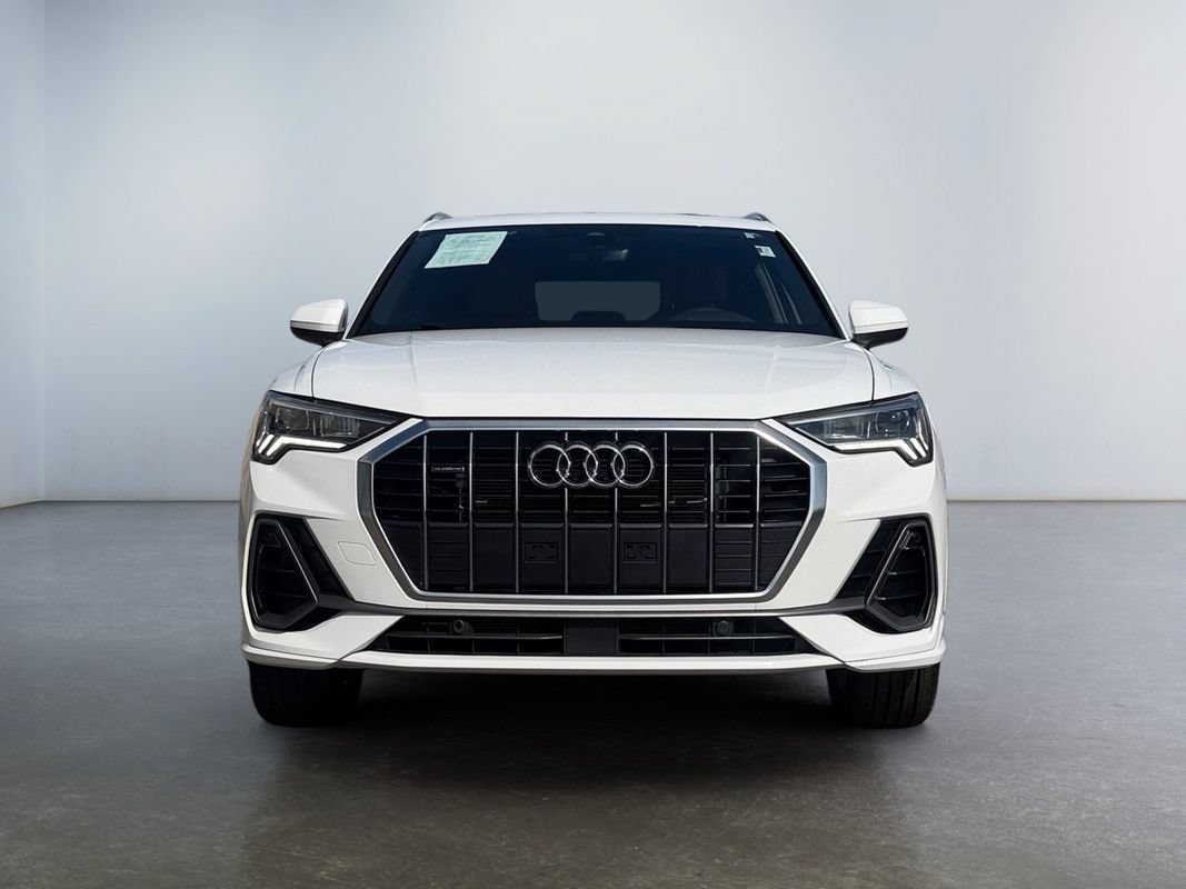 Used 2025 Audi Q3 2.0T Premium AWD/4WD image 2