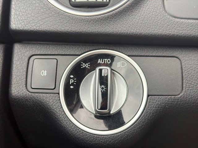 Used 2013 Mercedes-Benz C 300 4MATIC Sedan image 26