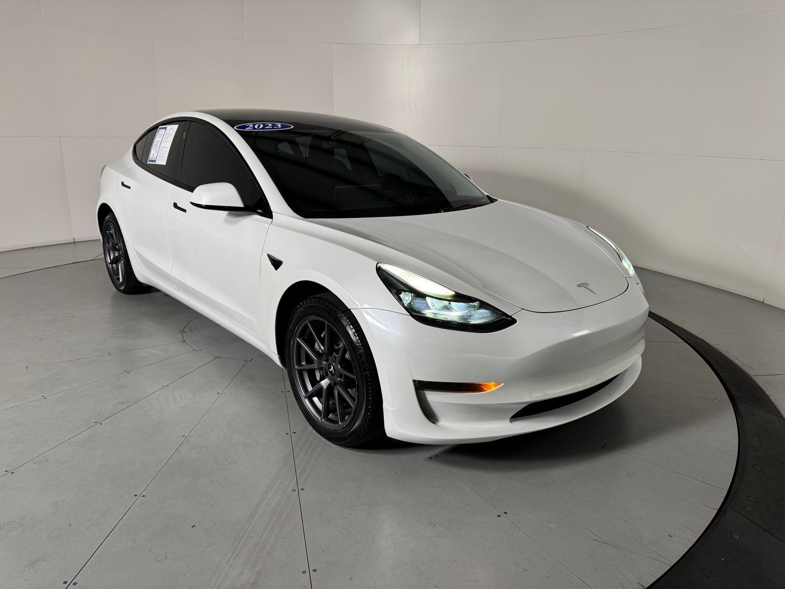 Used 2023 Tesla Model 3 Standard Range RWD image 7