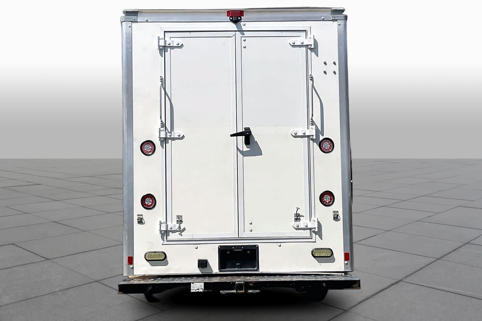 Used 2019 Chevrolet Express 3500 w/ Power Convenience Package RWD image 4
