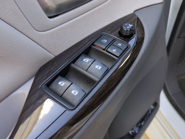 Used 2018 Toyota Sienna XLE Premium image 11