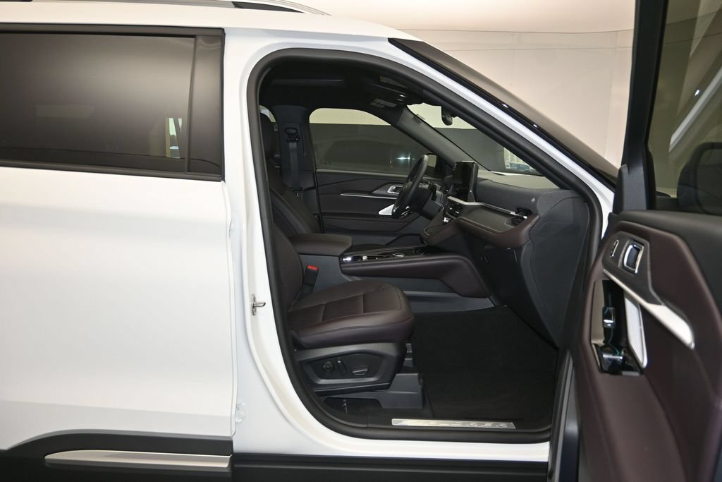 New 2026 Ford Explorer Platinum RWD image 28