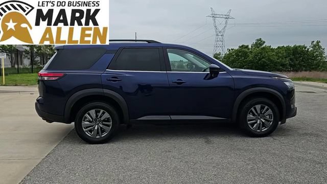 Used 2025 Nissan Pathfinder SV AWD/4WD image 9