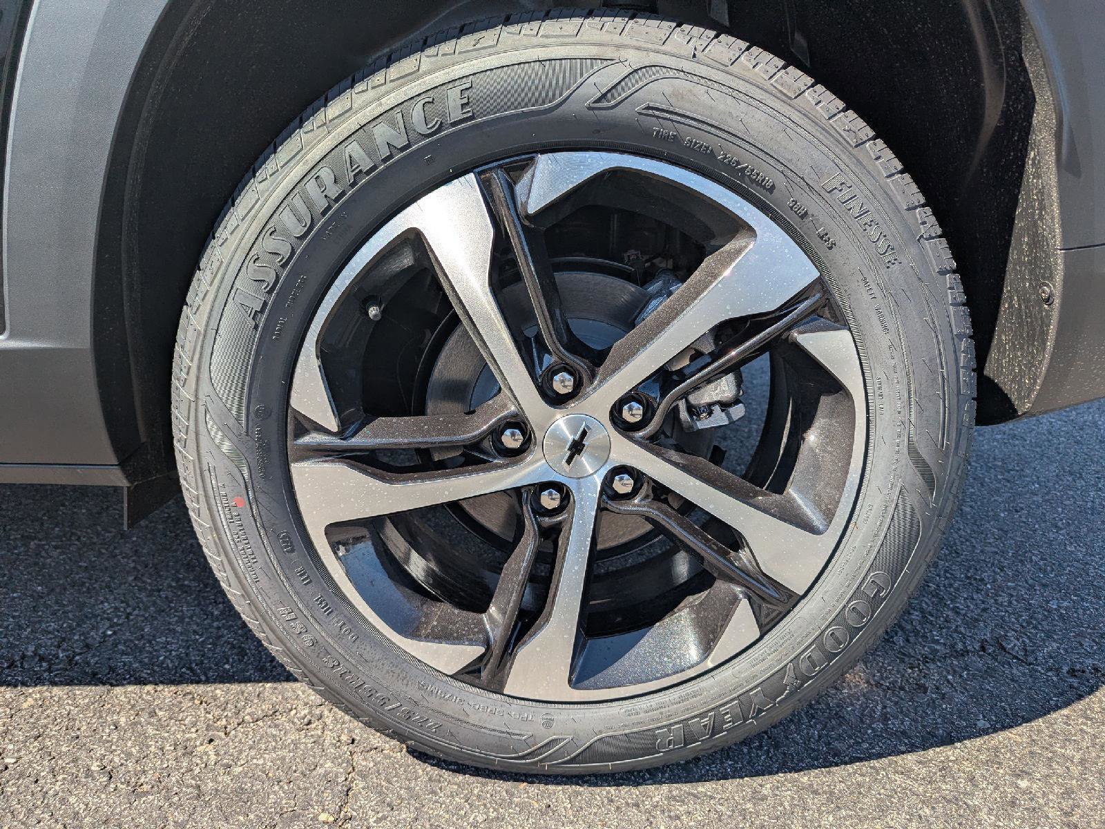 New 2026 Chevrolet Trax RS w/ Sunroof Package image 16