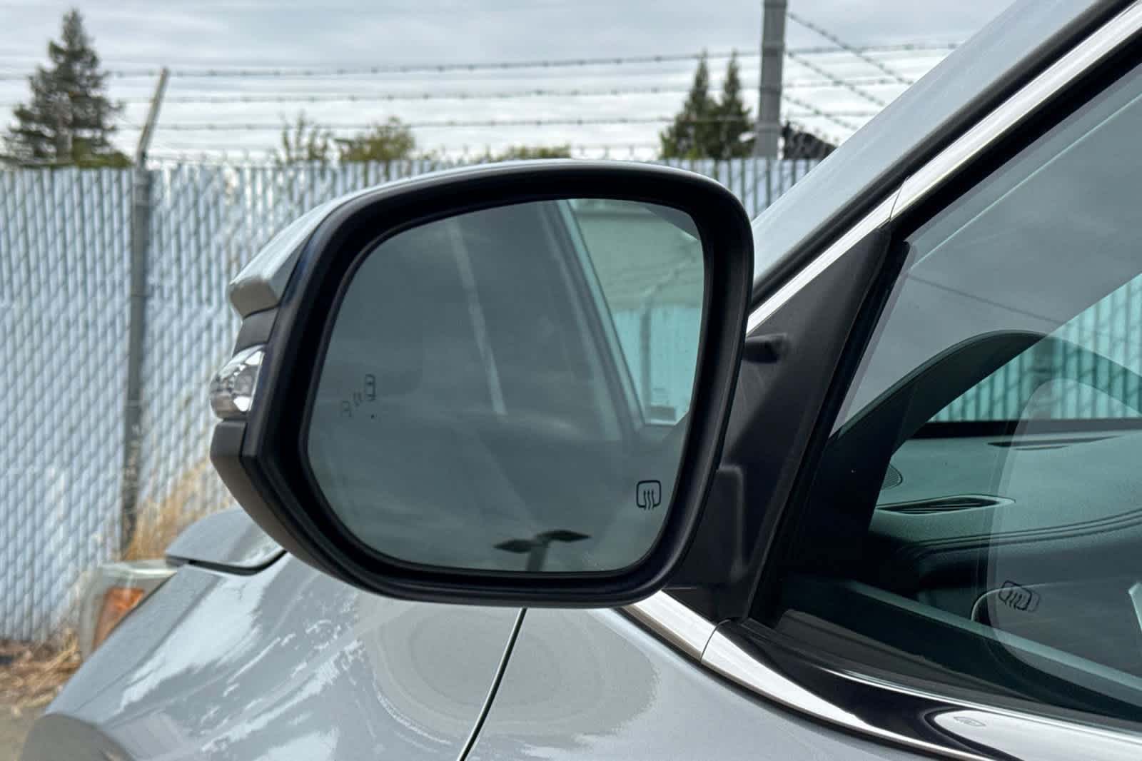 Used 2019 Toyota Highlander XLE AWD/4WD image 11