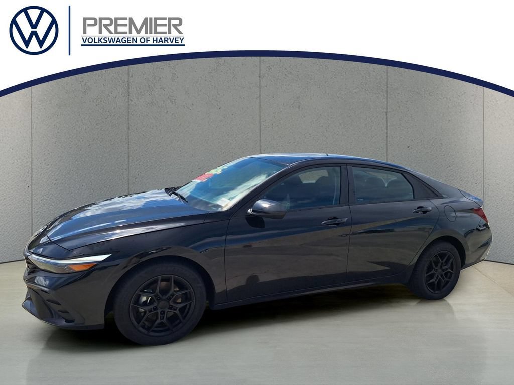 Used 2024 Hyundai Elantra Blue FWD image 1