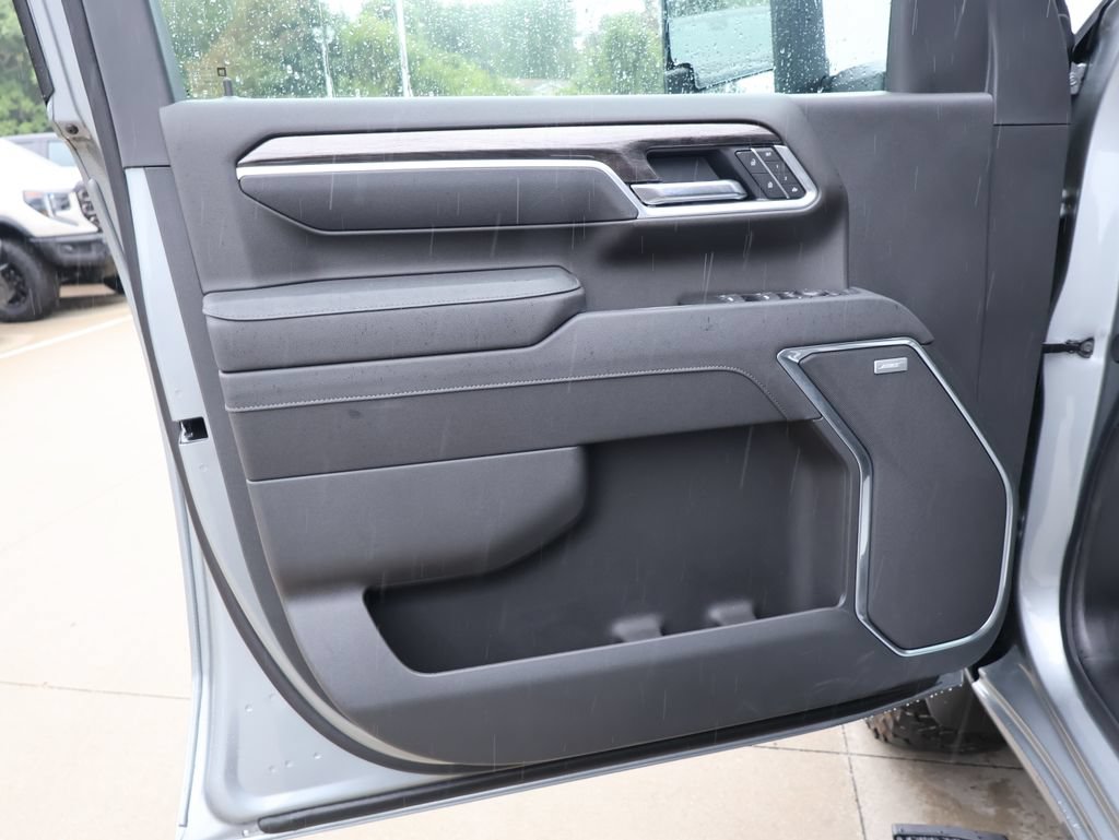New 2026 Chevrolet Silverado 2500 LTZ w/ LTZ Plus Package AWD/4WD image 12