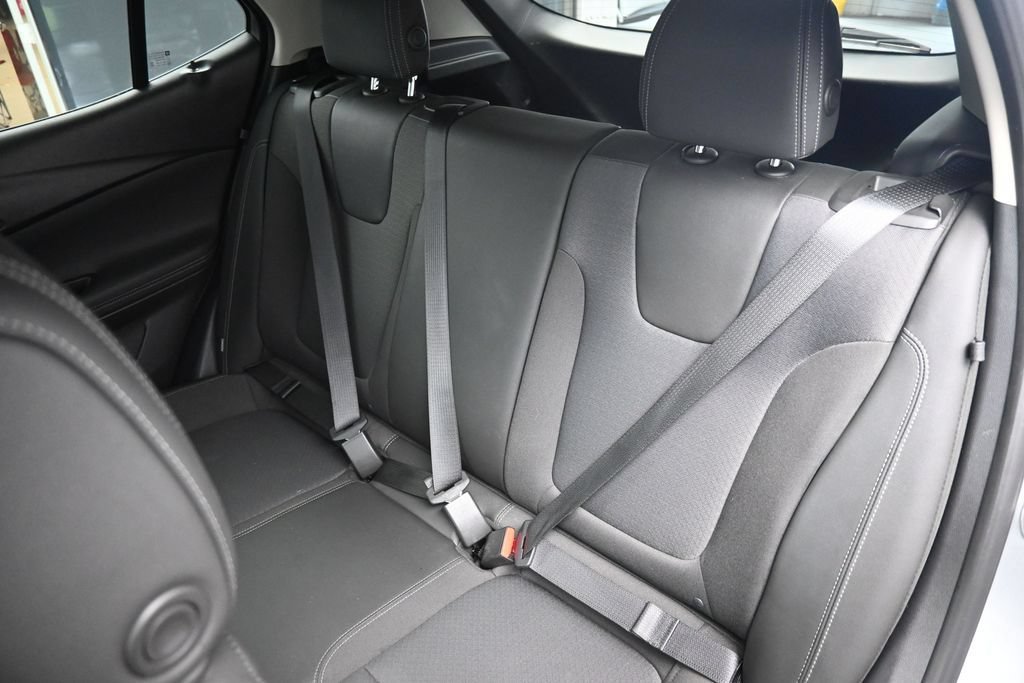 Used 2025 Buick Encore GX Preferred FWD image 21