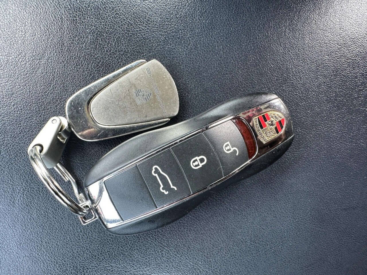 Used 2015 Porsche Cayenne Turbo AWD/4WD image 24
