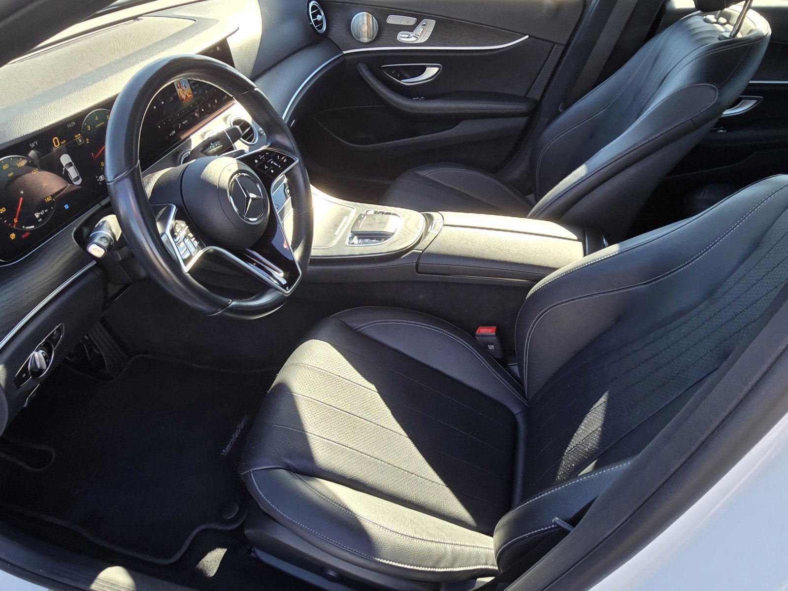 Used 2023 Mercedes-Benz E 350 Sedan image 17