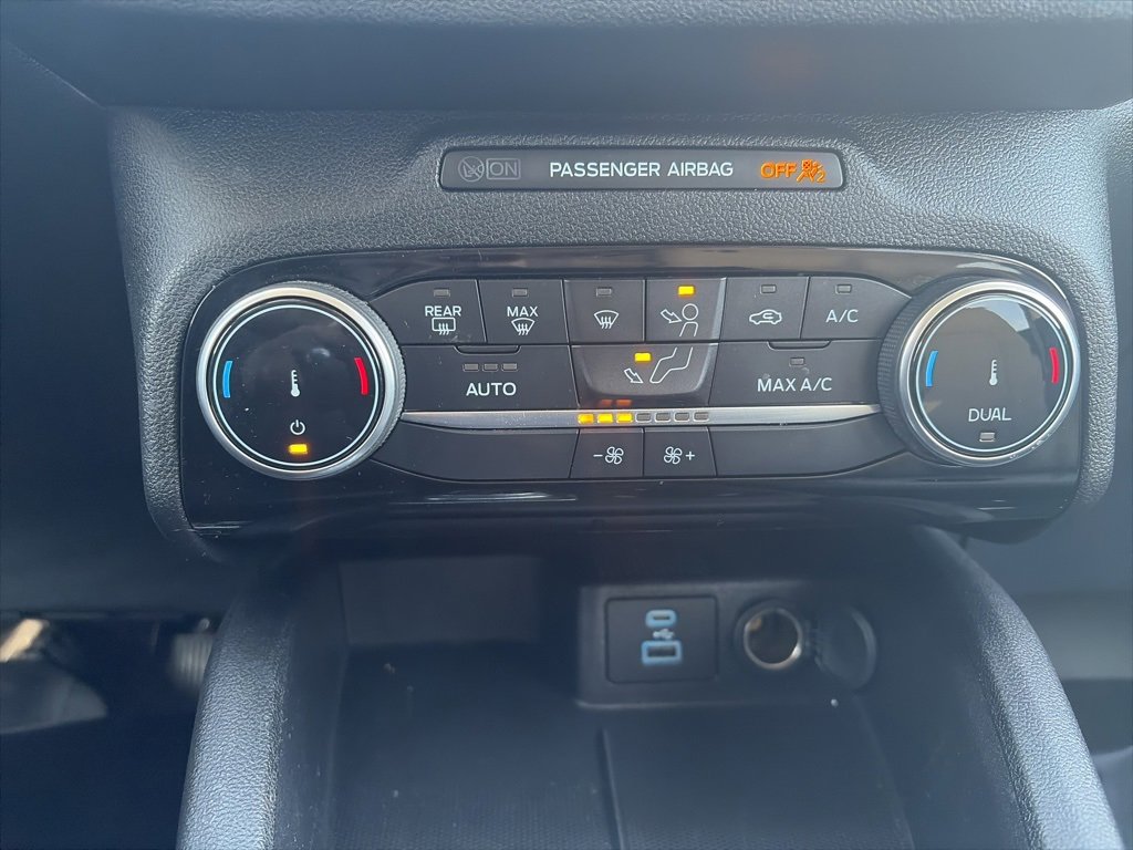 Used 2022 Ford Escape SE image 23