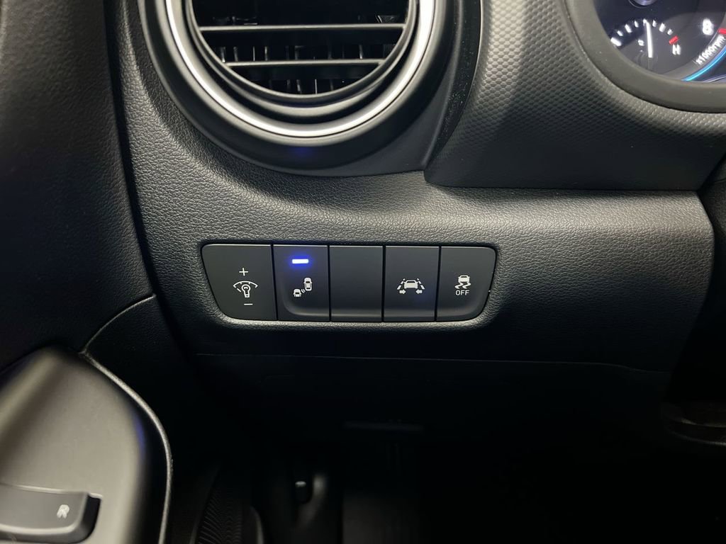 Used 2021 Hyundai Kona SEL FWD image 17