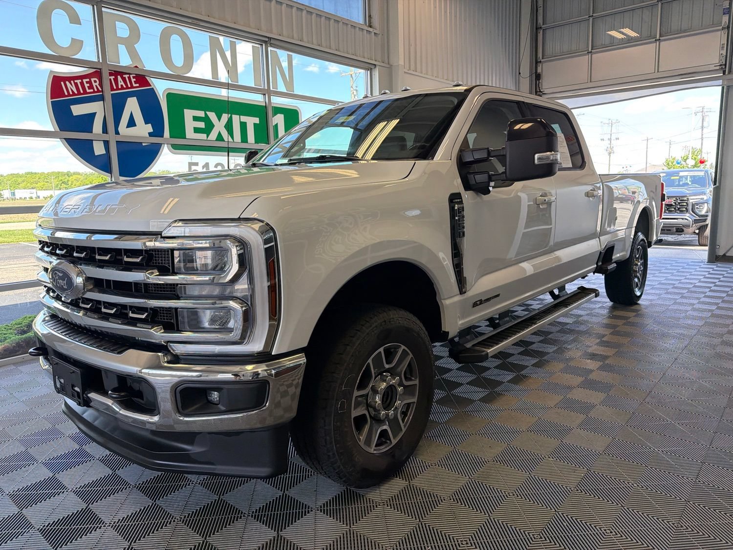 Used 2024 Ford F250 Lariat AWD/4WD image 3