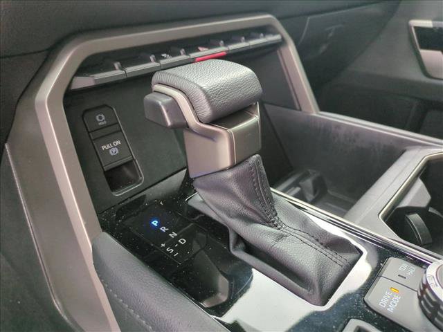 Used 2025 Toyota Tundra Limited AWD/4WD image 12