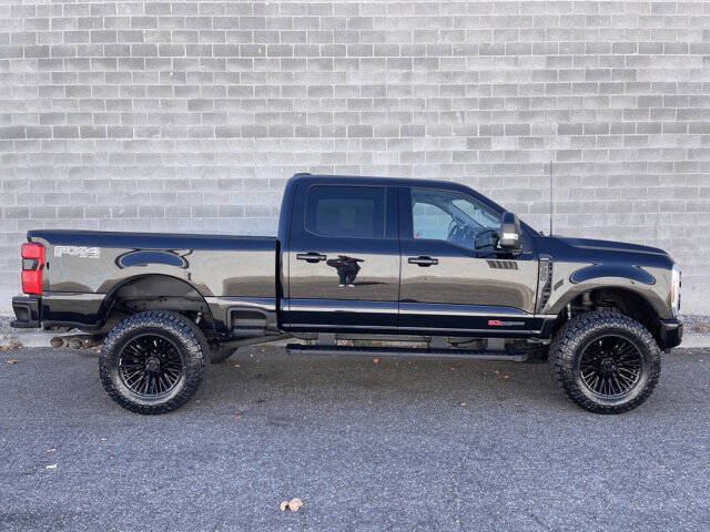 Used 2024 Ford F350 Lariat w/ Lariat Ultimate Package AWD/4WD image 2