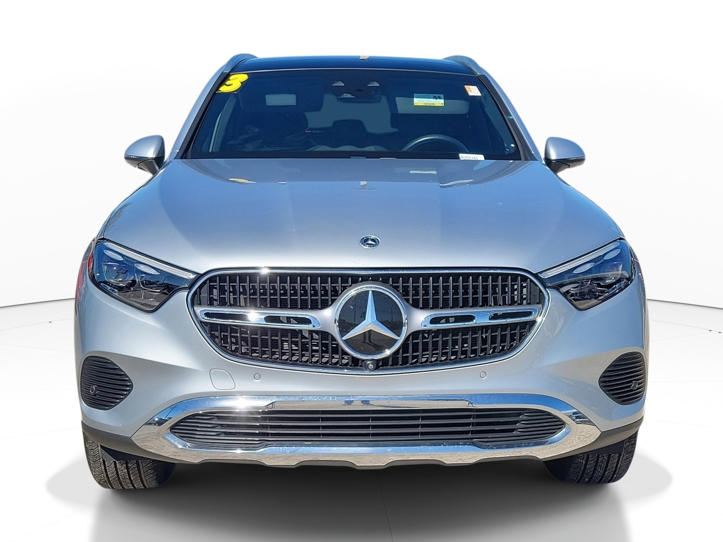 Used 2023 Mercedes-Benz GLC 300 4MATIC image 2