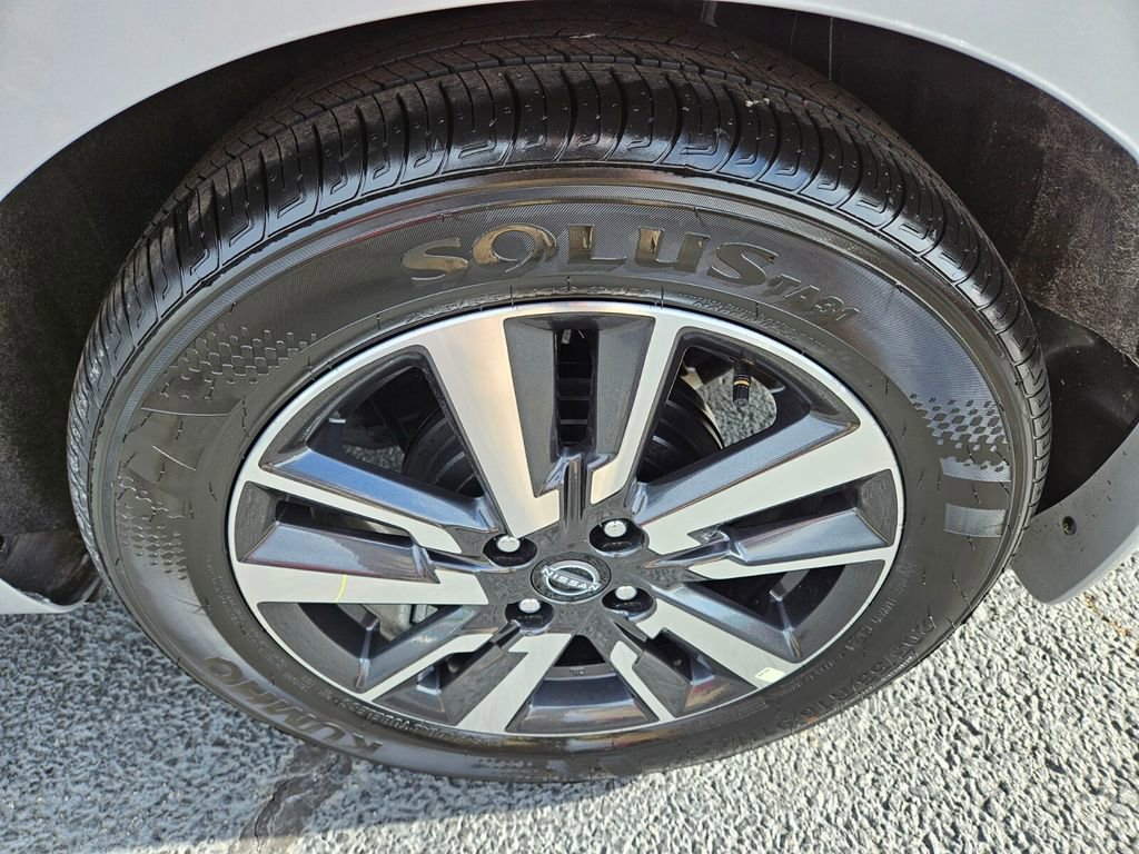 New 2025 Nissan Versa SV w/ Trunk Package image 8