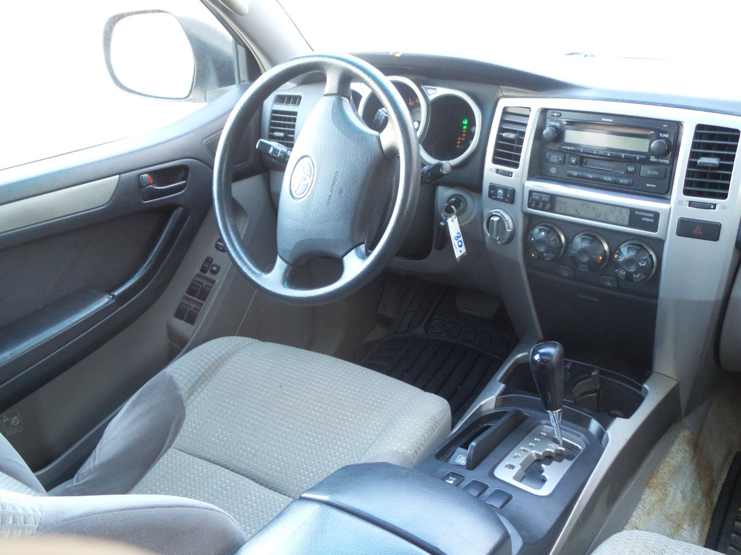 Used 2005 Toyota 4Runner SR5 AWD/4WD image 79