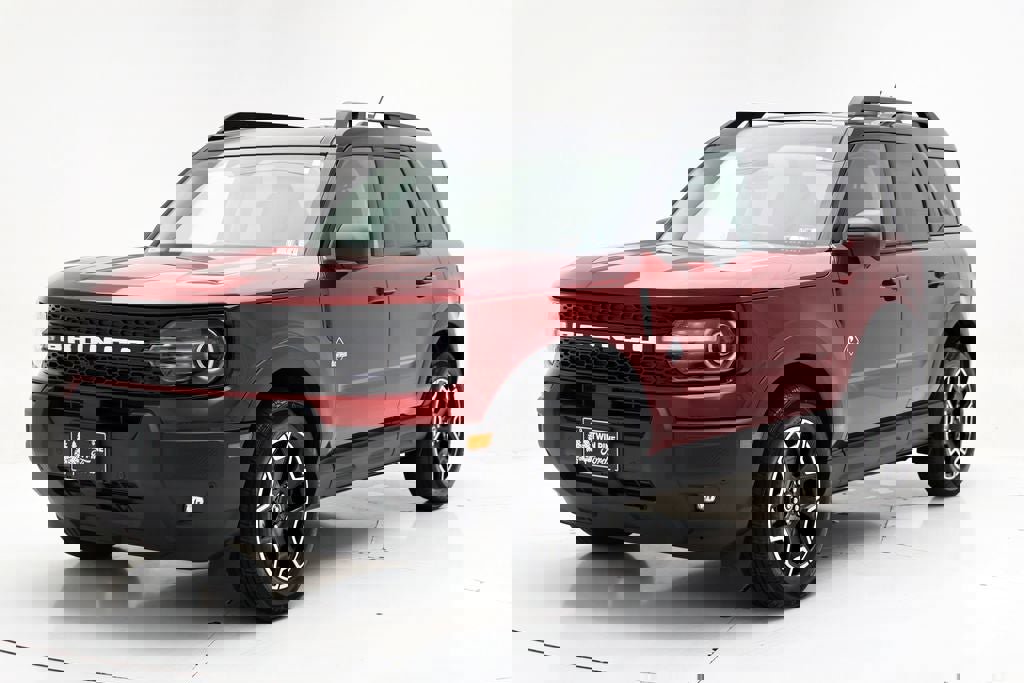 Used 2025 Ford Bronco Sport Outer Banks w/ Outer Banks Tech Package+ image 2