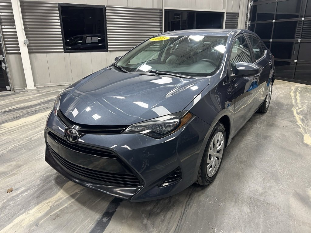Used 2018 Toyota Corolla LE image 4