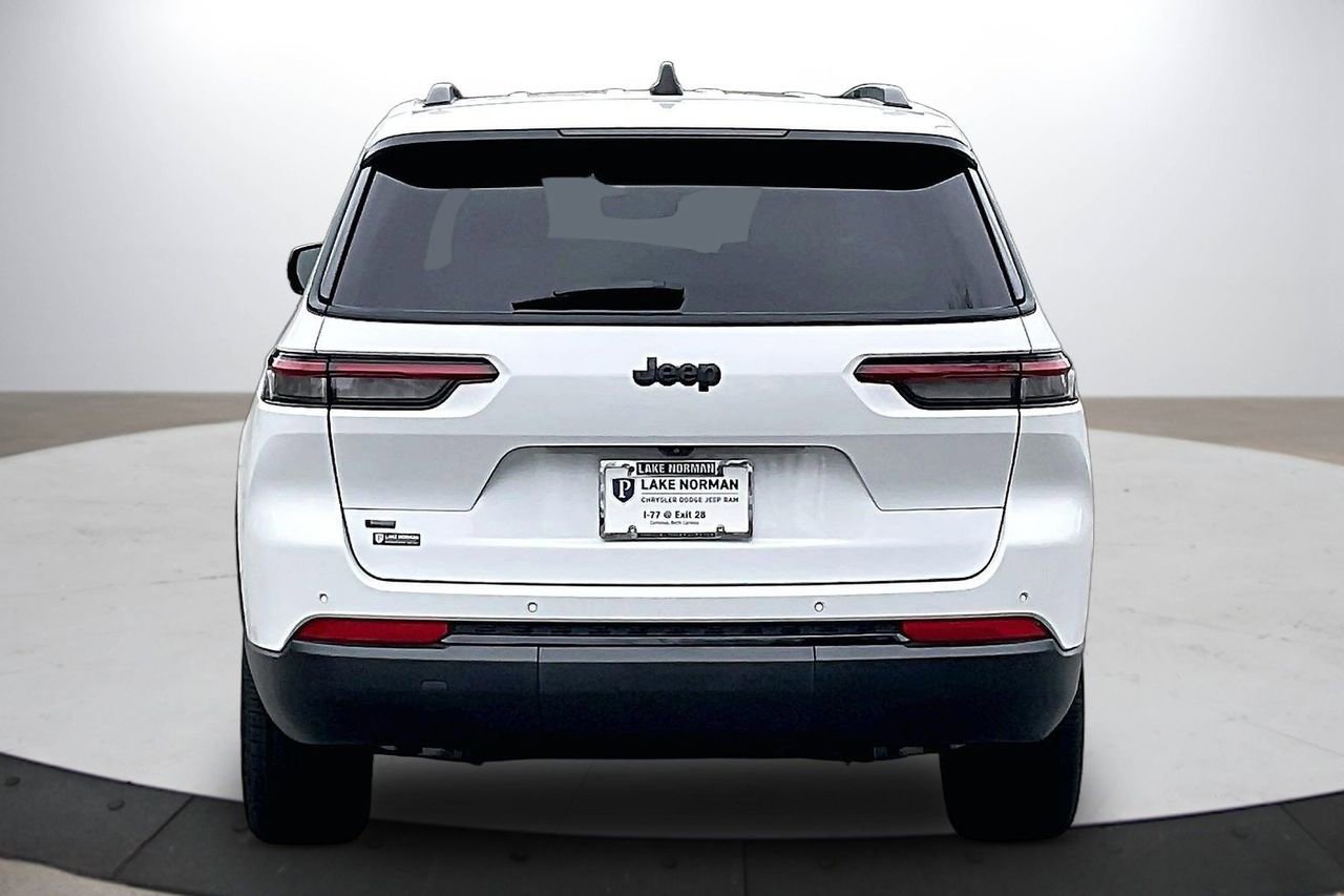Certified 2022 Jeep Grand Cherokee L Laredo image 8